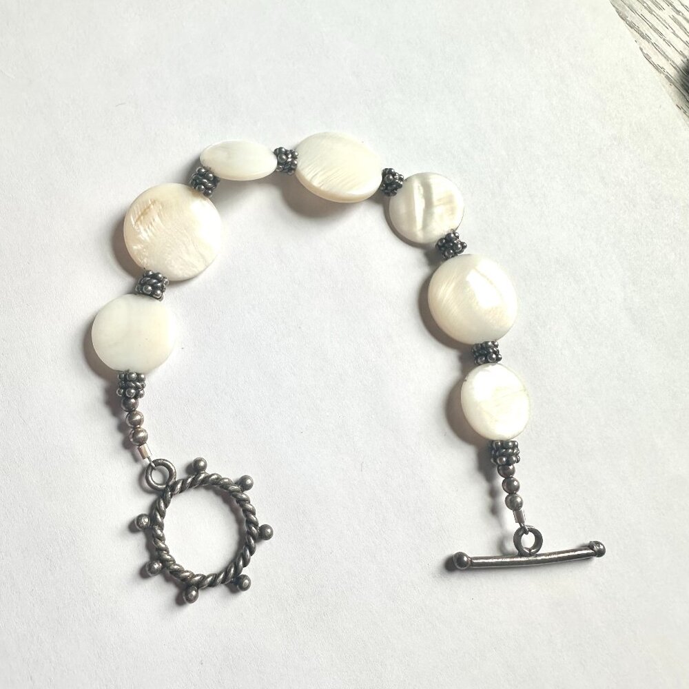 White shell bracelet